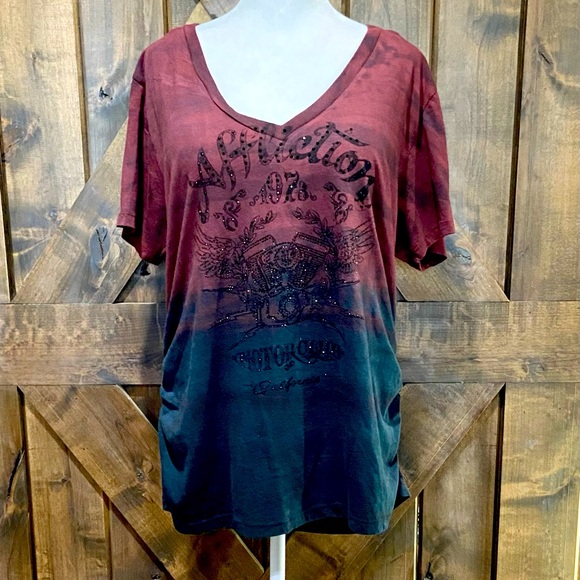 Affliction Tops - NWOT Affliction Navy snd Maroon Ombre Cinched Side Tee